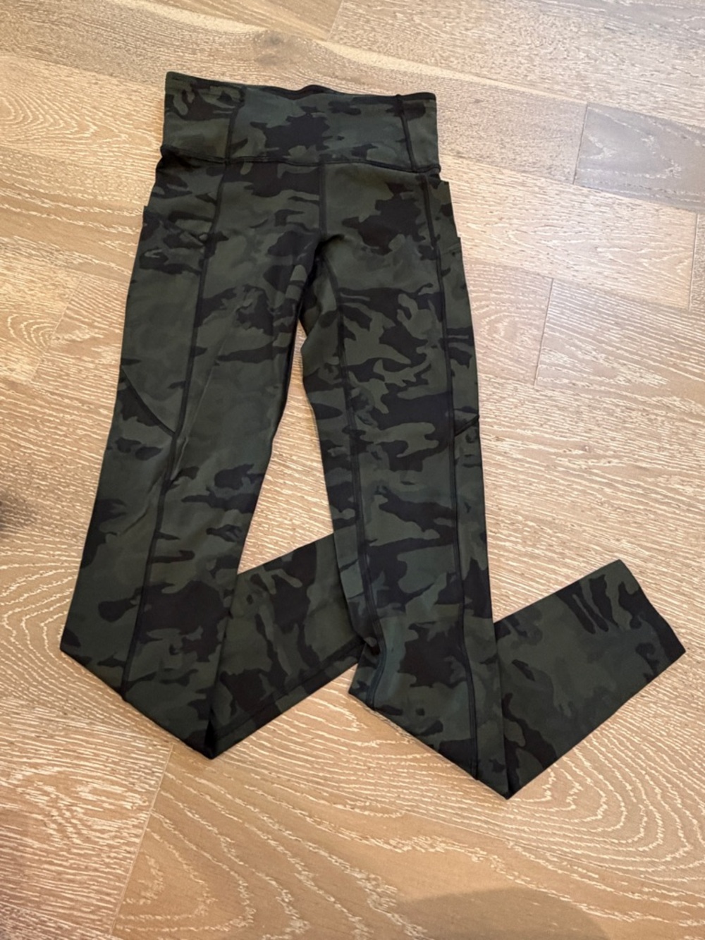 Lululemon fast and free camo green leggings full length size 4 never worn
